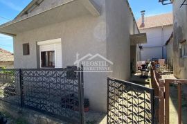 Smederevo - Senjak - 54m2+1,3ara ID#21809, Smederevo, Maison