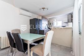 Drašnice, lijepa apartmanska kuća, drugi red uz more, Makarska, Casa