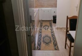 Batajnica, 4.0 dupleks, 85m2, terasa 25m2, bašta 2.5ara, Zemun, Daire