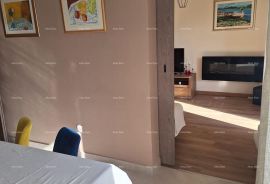 Stan Prodaje se stan u Rovinju, u blizini centru i mora, Rovinj, Apartamento