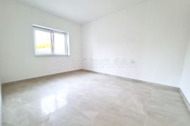 NOVOGRADNJA, PRVI KAT, ODLIČNA LOKACIJA!, Crikvenica, Appartment