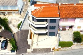 NOVOGRADNJA, PRVI KAT, ODLIČNA LOKACIJA!, Crikvenica, Apartamento