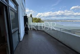 Stan Opatija prvi red do mora, Opatija, Apartamento