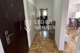 Opremljen stan na Altini ID#56789, Zemun, Appartamento