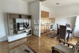 Opremljen stan na Altini ID#56789, Zemun, Appartement