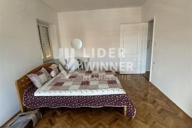 Opremljen stan na Altini ID#56789, Zemun, Flat