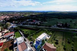 Kuća Prodajemo prekrasnu  duplex kuću sa bazenom i sa pogledom na more i Brijune, u Galižani, Vodnjan, Haus