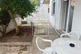 Zadar - prostrani stan prizemlje 74m2 s terasom 44m2! 239000€, Zadar, Daire