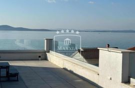 Diklo - penthouse krovna terasa sauna jacuzzi! 650000€, Zadar, Daire