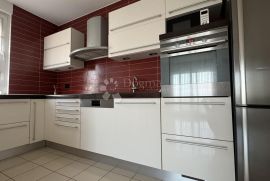 BUŽANOVA, IZVRSTAN STAN + 2 GARAŽNA P. MJESTA, Maksimir, Appartement