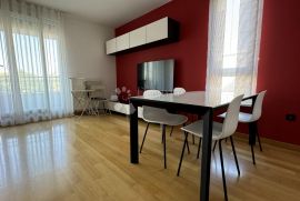 BUŽANOVA, IZVRSTAN STAN + 2 GARAŽNA P. MJESTA, Maksimir, Flat