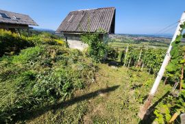 Mala kljet iznad Stubičkih Toplica sa pogledom koji oduzima dah!, Oroslavje, Maison