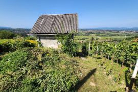 Mala kljet iznad Stubičkih Toplica sa pogledom koji oduzima dah!, Oroslavje, House