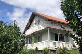 Šarmantno seosko imanje u Daruvaru - 3,7 hektara (120 m²), Daruvar, House