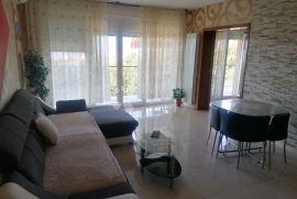 Rijeka, Pehlin, etaža 100 m2, balkon, Rijeka, Appartment