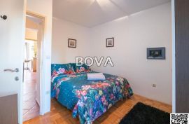 Kuća 468 m2 – Zaton *Bazen* (ID-2456/A), Nin, Casa