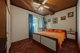 Apartmanska kuća 60m od mora, Crikvenica, Casa