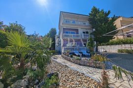 Apartmanska kuća 60m od mora, Crikvenica, Ev