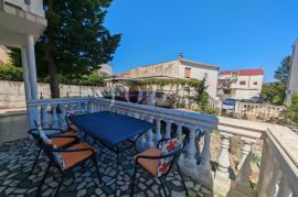 Apartmanska kuća 60m od mora, Crikvenica, Famiglia