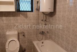 Zemun polje, dva stana, 50m2+30m2, Zemun, Appartamento