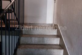 Zemun polje, dva stana, 50m2+30m2, Zemun, Appartamento