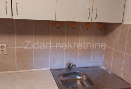 Zemun polje, dva stana, 50m2+30m2, Zemun, Appartamento