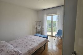 COSTABELLA, BIVIO- stan 1.kat 125m2 s bazenom i pogledom na more  + okućnica, Rijeka, Daire