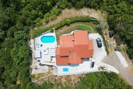 COSTABELLA, BIVIO- stan 1.kat 125m2 s bazenom i pogledom na more  + okućnica, Rijeka, Daire