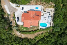 COSTABELLA, BIVIO- stan 1.kat 125m2 s bazenom i pogledom na more  + okućnica, Rijeka, Daire