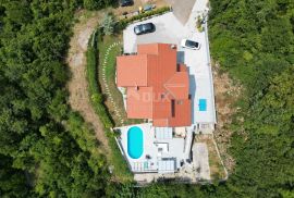 COSTABELLA, BIVIO- stan 1.kat 125m2 s bazenom i pogledom na more  + okućnica, Rijeka, Daire