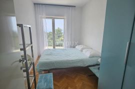 COSTABELLA, BIVIO- stan 1.kat 125m2 s bazenom i pogledom na more  + okućnica, Rijeka, Daire