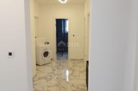 COSTABELLA, BIVIO- stan prizemlje 125m2 s bazenom i pogledom na more  + okućnica, Rijeka, Daire