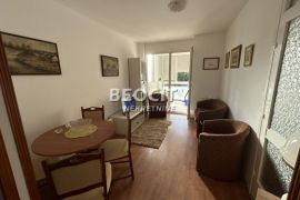 Novi Sad, Grbavica, Bulevar cara Lazara, 2.5, 54m2, Novi Sad - grad, Flat