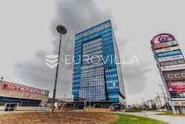 Rijeka, TOWER Centar, uređena trgovina površine 66m2 za dugoročni zakup, Rijeka, Propriedade comercial