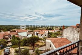 Istra, Brtonigla, Dvosoban stan u centru Brtonigle s pogledom na more, Brtonigla, Appartement