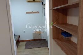 Zemun, Retenzija,1.0,30m2, pr, bašta, parking, namešten ID#1725, Zemun, Apartamento