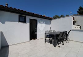 Krk, otok Krk, predivan komforan apartman, Krk, Appartement