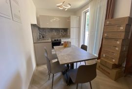 NAJAM, STAN, VELI VRH, 60 M2, 2S+DB, Pula, Appartement