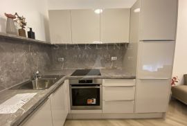 NAJAM, STAN, VELI VRH, 60 M2, 2S+DB, Pula, Appartement