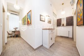 Zagreb, Preradovićeva, novoadaptirani trosoban stan/ured, 74 m2, Zagreb, Wohnung