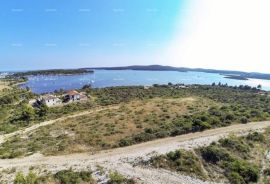 Građevinsko zemljište Mukalba Medulin, zemljište sa građevinskom dozvolom za gradnju stambenog objekta sa 3 stana , svaka etaža zasebno., Medulin, Tierra