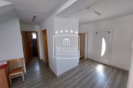 Privlaka - Moderna villa s bazenom 197m2 - 499000€, Privlaka, Casa