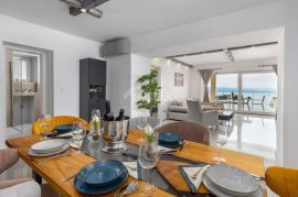 OPATIJA, BREGI - stan u prizemlju 153m2, DB+3S s panoramskim pogledom na more i bazenom, Matulji, Apartamento