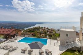 OPATIJA, BREGI - stan u prizemlju 153m2, DB+3S s panoramskim pogledom na more i bazenom, Matulji, Διαμέρισμα