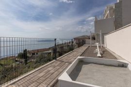 OPATIJA, BREGI - stan u prizemlju 153m2, DB+3S s panoramskim pogledom na more i bazenom, Matulji, Διαμέρισμα