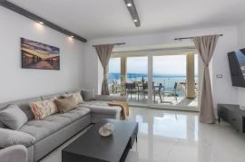 OPATIJA, BREGI - stan u prizemlju 153m2, DB+3S s panoramskim pogledom na more i bazenom, Matulji, Apartamento