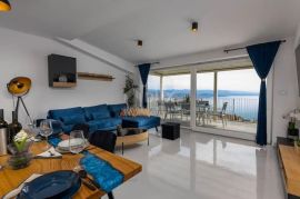 OPATIJA, BREGI - stan 85m2, DB+3S, 2.KAT s panoramskim pogledom na more i bazenom, Matulji, Appartamento