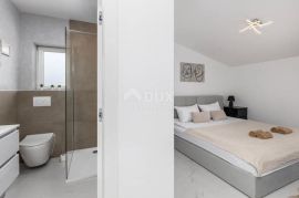 OPATIJA, BREGI - stan 85m2, DB+3S, 2.KAT s panoramskim pogledom na more i bazenom, Matulji, Wohnung