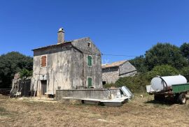 ISTRA,KRNICA - Jedinstveno imanje na osami, Marčana, House