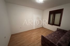 Stan u Obiteljskoj Kući 100 m², Opatija - Okolica, Appartment